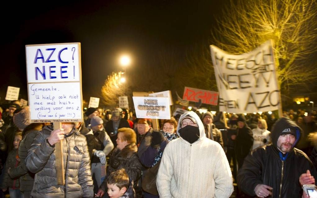 Demonstratie in Heesch (Noord-Brabant) tegen de komst van een azielzoekerscentrum.  beeld ANP