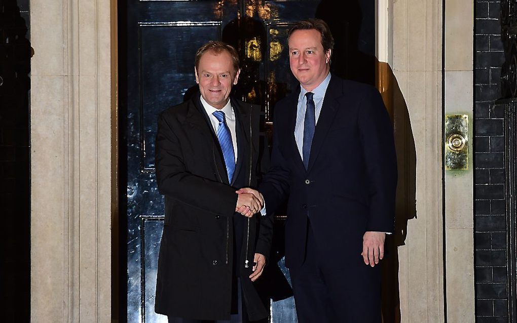 Tusk en Cameron. beeld AFP