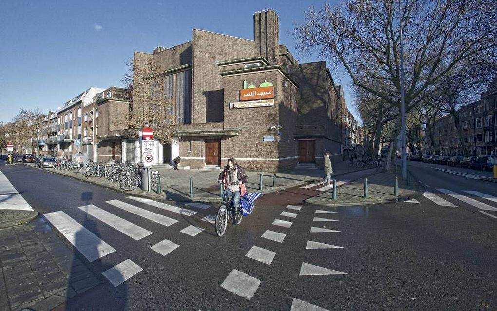 De voormalige Mathenesserkerk in Rotterdam, nu een moskee. Beeld Sjaak Verboom