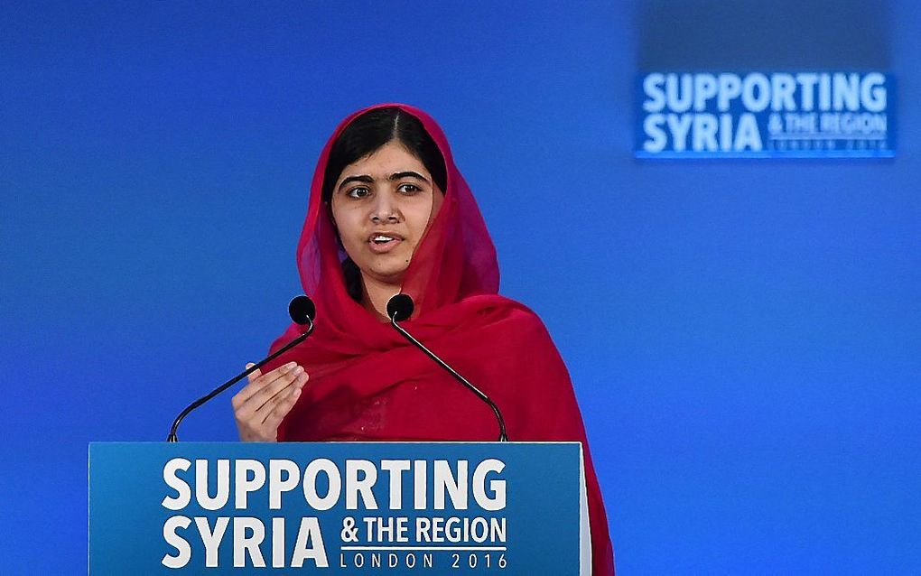 Malala spreekt tijdens de donorconferentie voor Syrië, donderdag in Londen. beeld AFP