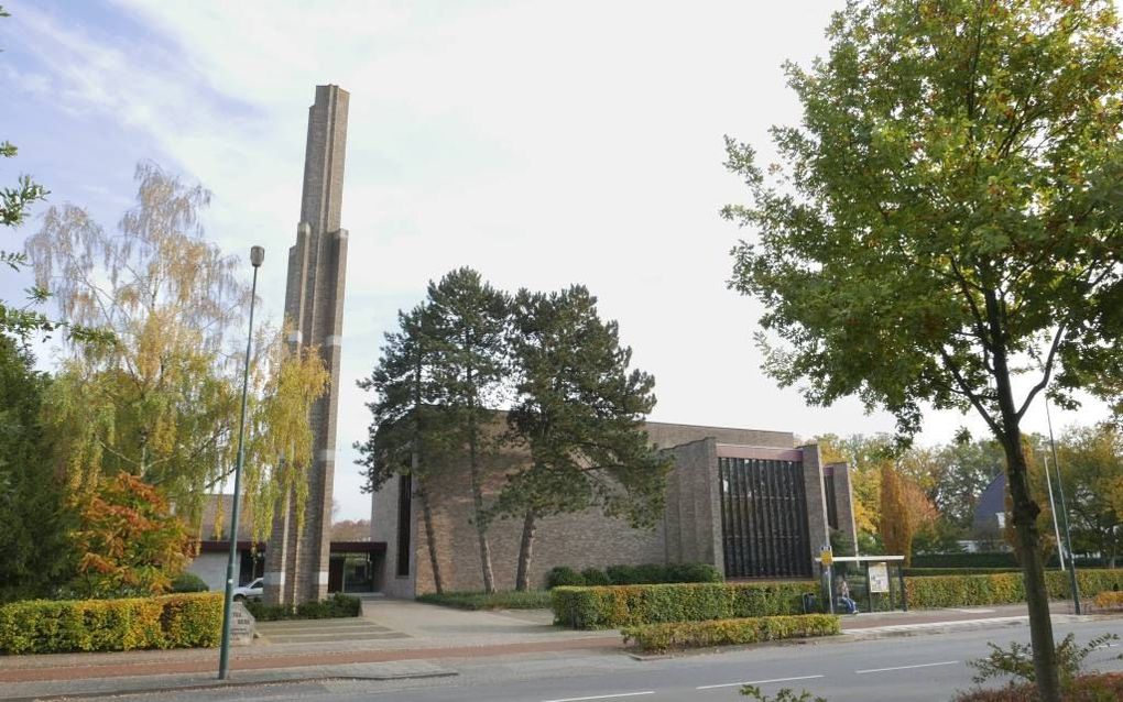 Petrakerk in Veenendaal waar de Evangelisatie Saambinding elke woensdagavond kerkdiensten belegt.  beeld RD, Anton Dommerholt