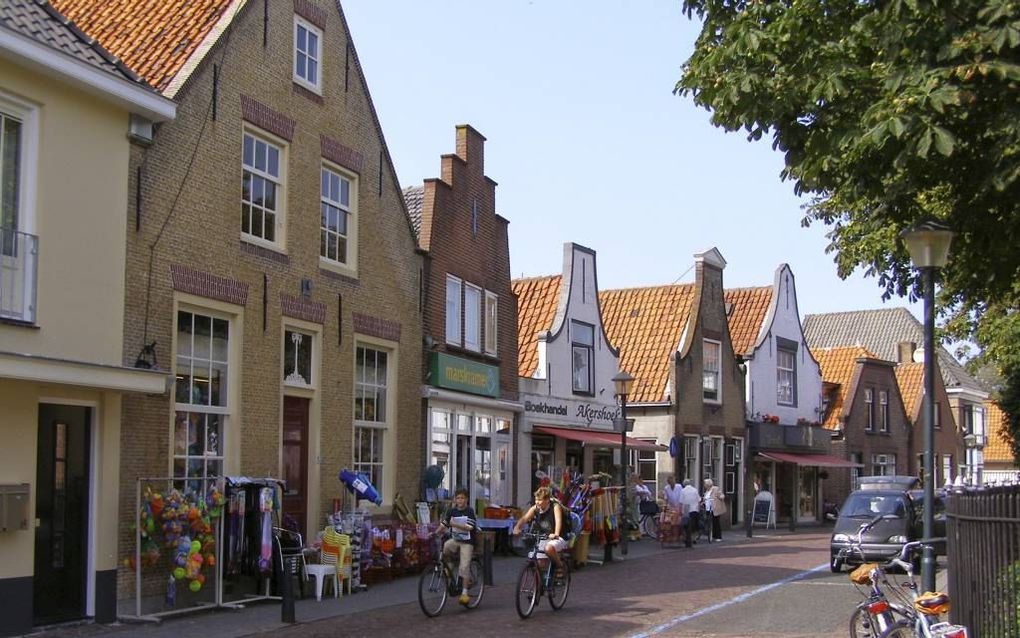 Het centrum van Ouddorp. Ouddorper Klijn wil de komst van vakantiehuisjes bestrijden vanwege de zondagsrust. beeld vakantie-ouddorp.nl