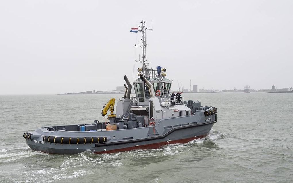 De Zr.Ms. Noordzee strandde zaterdag in het zicht van de haven van Den Helder. Oorzaak: stroomuitval. beeld Defensie