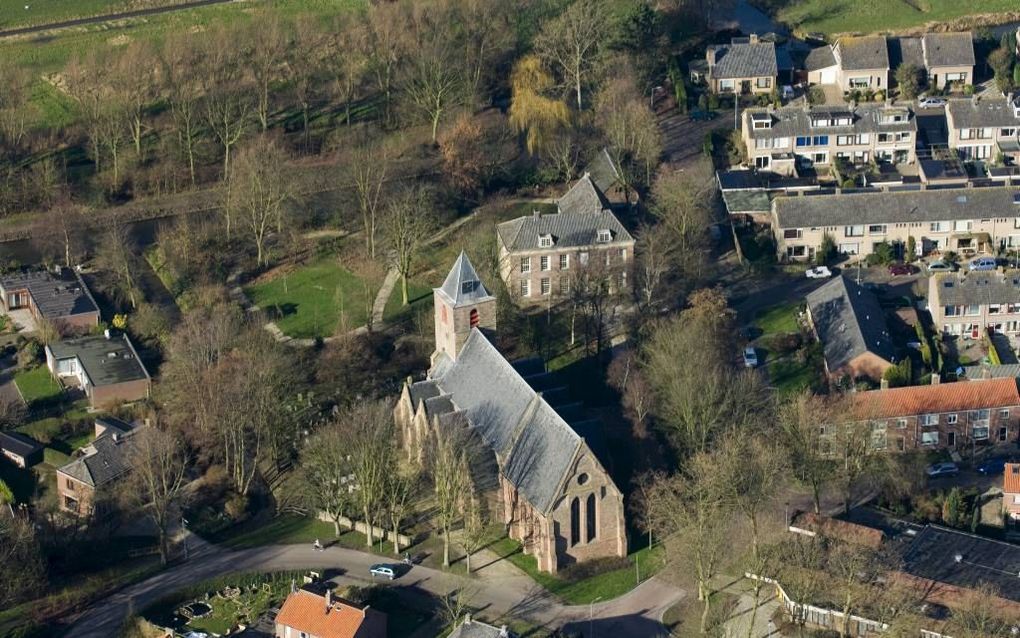 De dorpskerk van Abbenbroek. beeld Bram van de Biezen