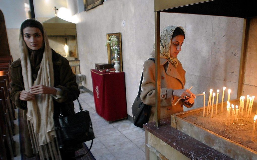 Iraanse christenen in de Armeense kerk in Teheran. beeld AFP