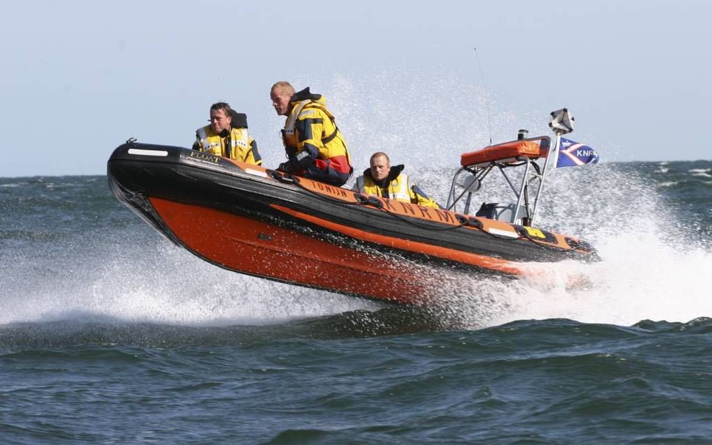 Een KNRM-reddingsboot van de Atlanticklasse. Twee boten van dit soort gaan de Grieken op eiland Chios helpen bij de opvang van vluchtelingen die vanuit het dichtbij gelegen Turkije arriveren.  beeld KNRM