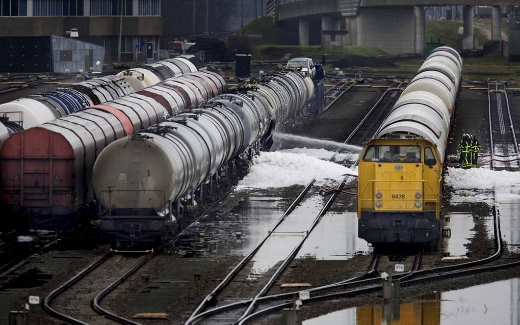 Op rangeerterrein Kijfhoek bij Zwijndrecht gebeurde in 2011 een ongeval met een treinwagon met ethanol. Ook op andere plaatsen zijn ongevallen gebeurd met soortgelijke treinen. beeld ANP, Guus Schoonewille