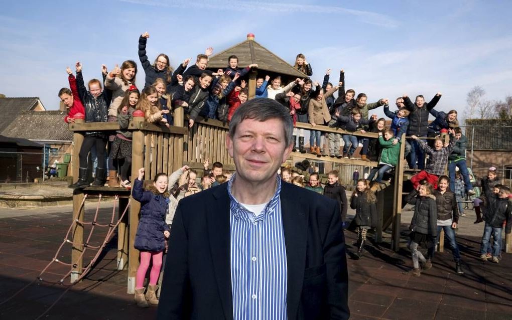 Eric van Kranenburg, interimdirecteur van de reformatorische basisschool Juliana van Stolberg in Poederoijen. beeld Dirk Hol