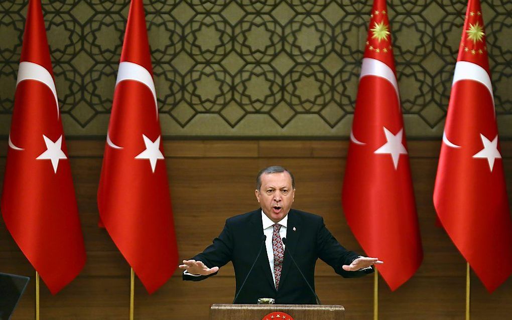 ANKARA. De Turkse president Erdogan lapt de regels van de rechtsstaat steeds verder aan zijn laars. beeld AFP