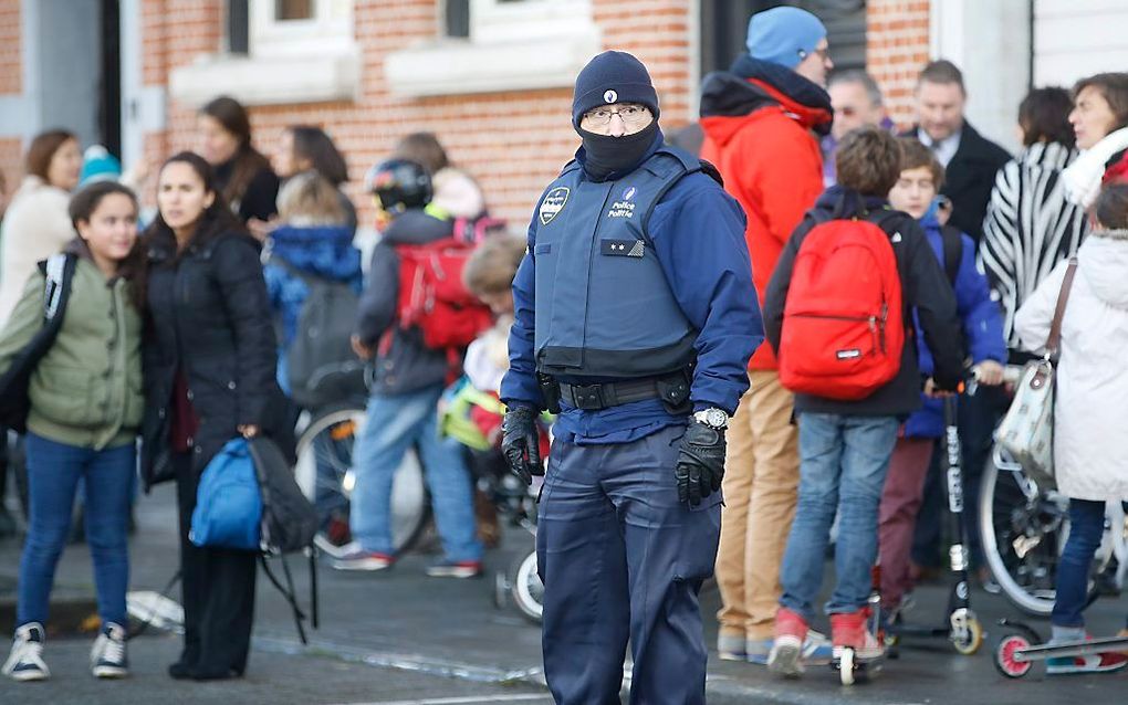 Beveiligde school in Brussel, na terreurdreiging eind november. Beeld EPA