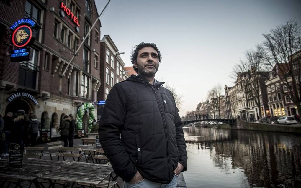 De ex-drugsverslaafde Bahman Granmayeh uit Amsterdam maakt zich zorgen om het drugsgebruik in zijn stad. “Drugs horen niet in een gezonde maatschappij.”