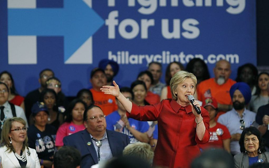 Clinton in Arizona. Beeld AFP