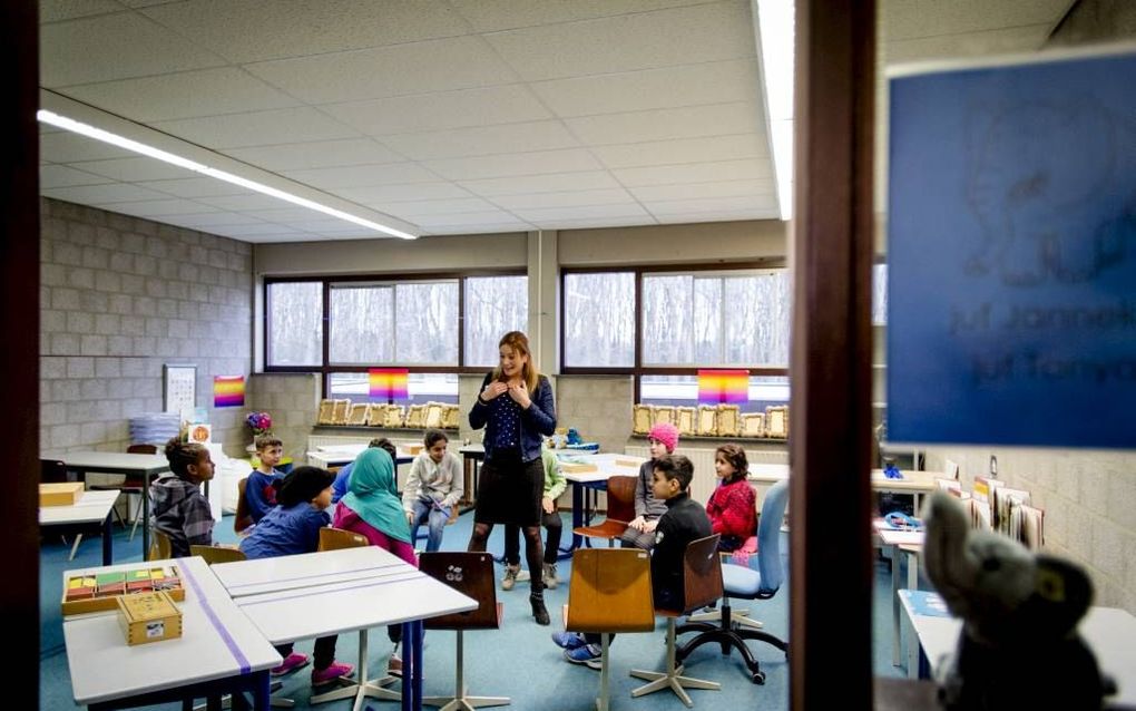 Onderwijs aan leerlingen van vluchtelingenkinderen. beeld ANP Robin van Lonkhuijsen