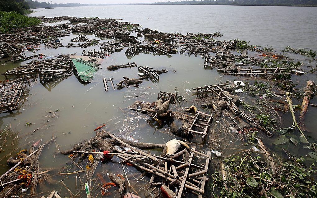 De vervuilde Ganges. beeld EPA