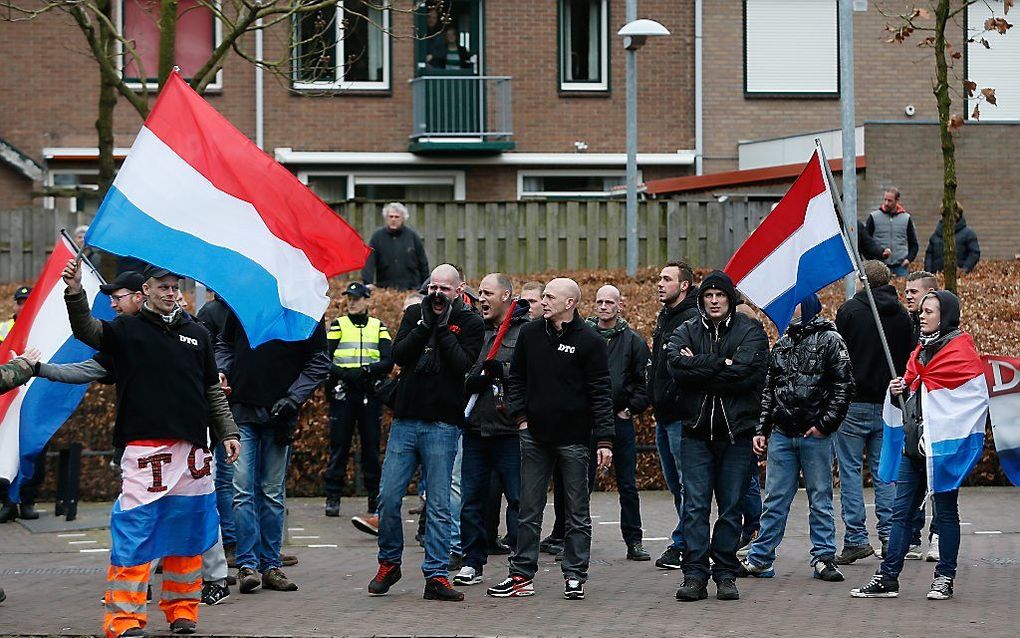 Leden van anti-islambeweging Pegida en actiegroep DTG (Demonstranten tegen Gemeenten) voerden in februari in Ede actie tegen de komst van een asielzoekerscentrum. beeld ANP