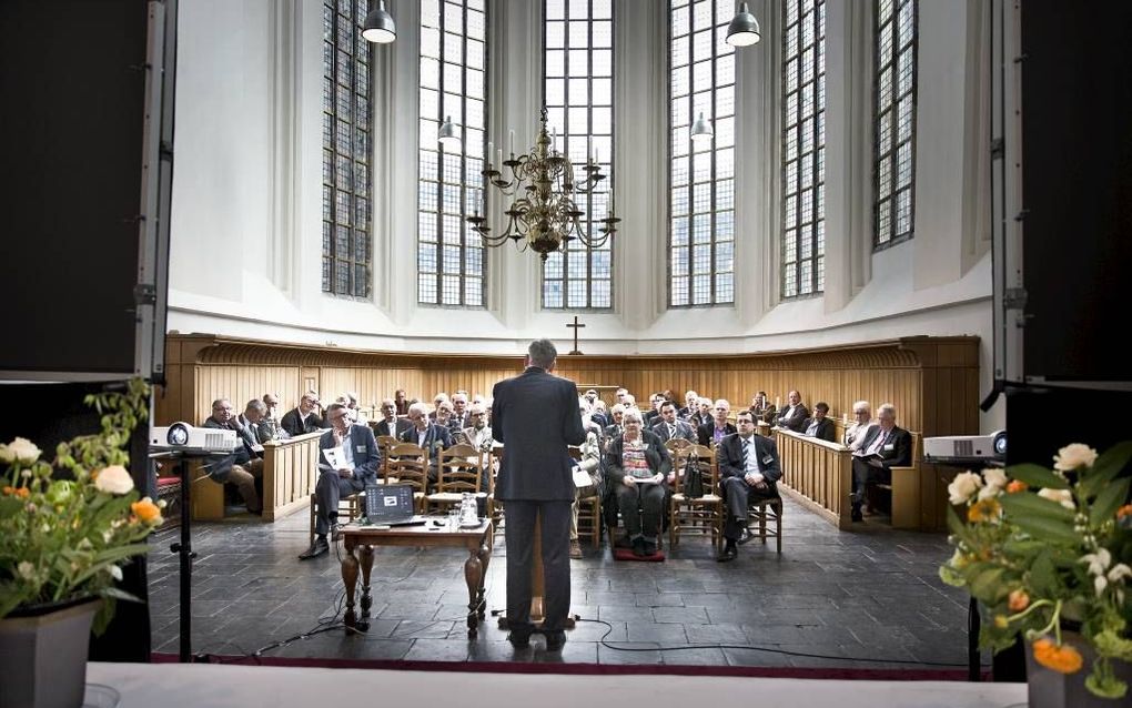 DEN HAAG. In de Kloosterkerk in Den Haag werd gisteren een conferentie gehouden over de invoering van het Algemeen Reglement van Bestuur van de Nederlandse Hervormde Kerk in 1816. beeld RD, Henk Visscher