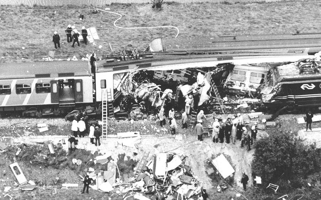 SCHIEDAM. De ravage na de treinramp bij Schiedam. beeld ANP, Ton Schutz