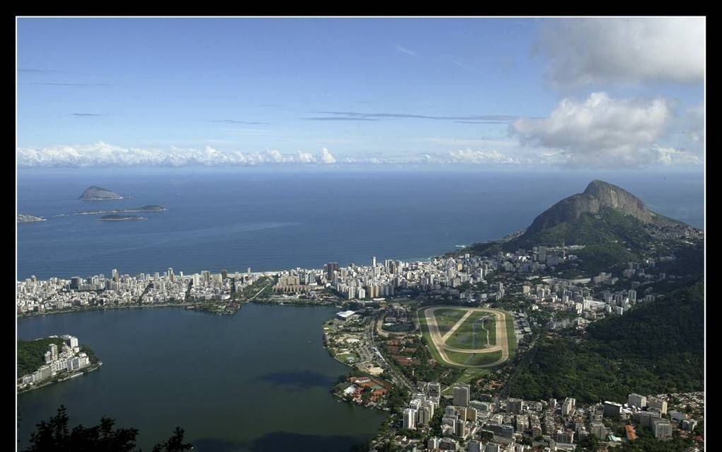 Koningin Beatrix, prins Willem-Alexander en prinses Máxima brachten in 2003 een staatsbezoek aan Brazilië. beeld RD, Henk Visscher