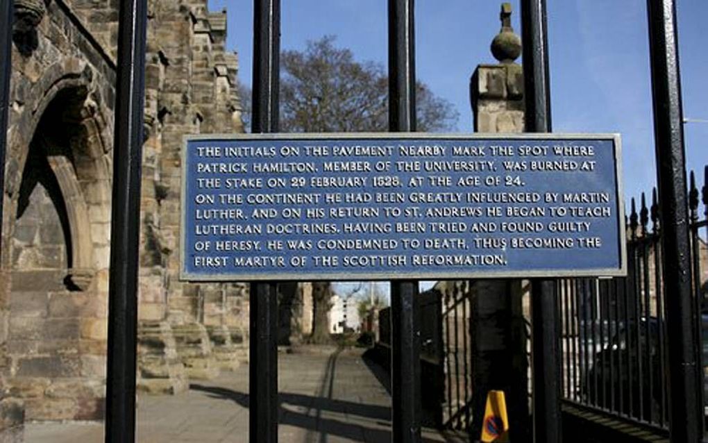 Bordje bij de St. Salvator’s Chapel  in St. Andrews. Beeld RD