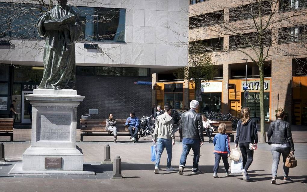 Monument van Eramus. beeld RD, Henk Visscher