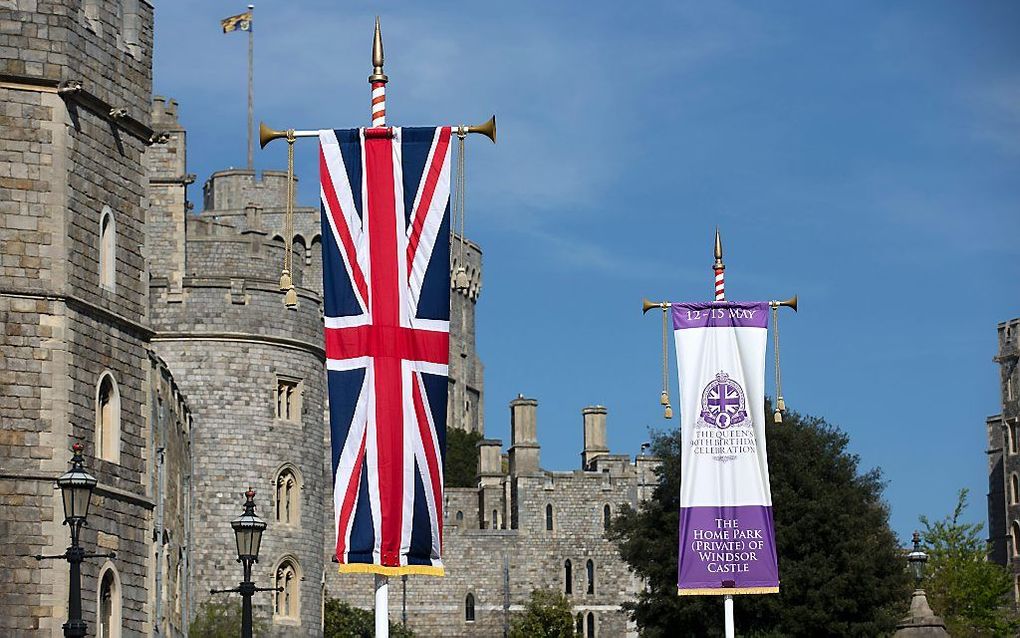 In Windsor Castle is alles klaar voor de eerste uitvoering donderdagavond van het grote muzikale paardenspektakel ter gelegenheid van de viering van de negentigste verjaardag van koningin Elizabeth. beeld AFP