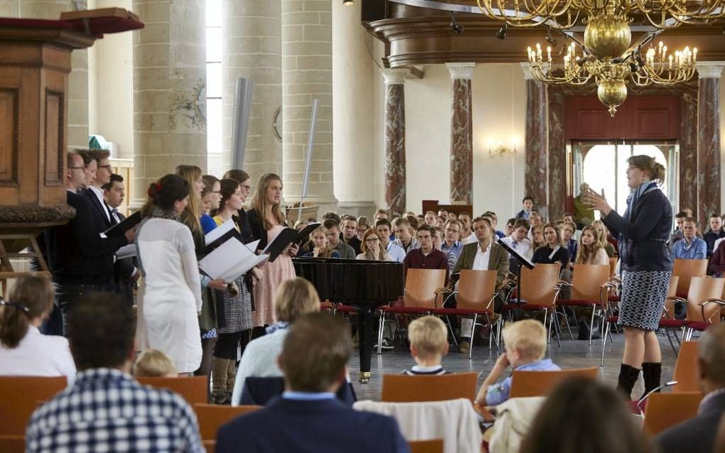 ”Het Woord leest jou” was het thema van het 39ste Pinksterappel in Weesp.           Beeld Jaco Klamer