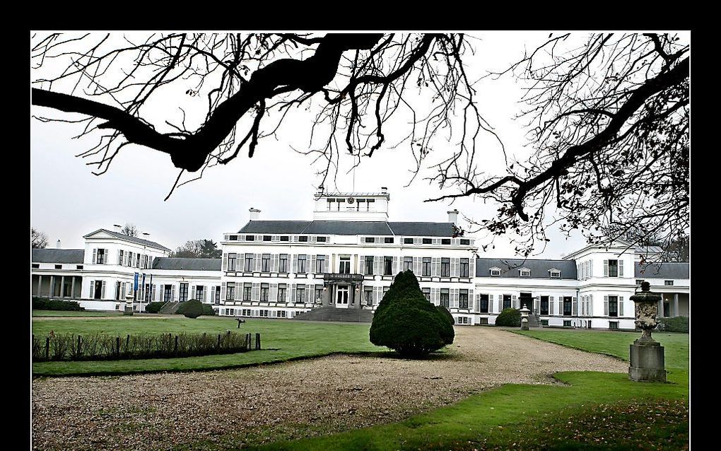 Een bezoek aan Paleis Soestdijk was een hoogtepunt in de vele reizen die de Stichting Ouderenreis Vianen-Hagestein organiseerde. Beeld RD, Henk Visscher