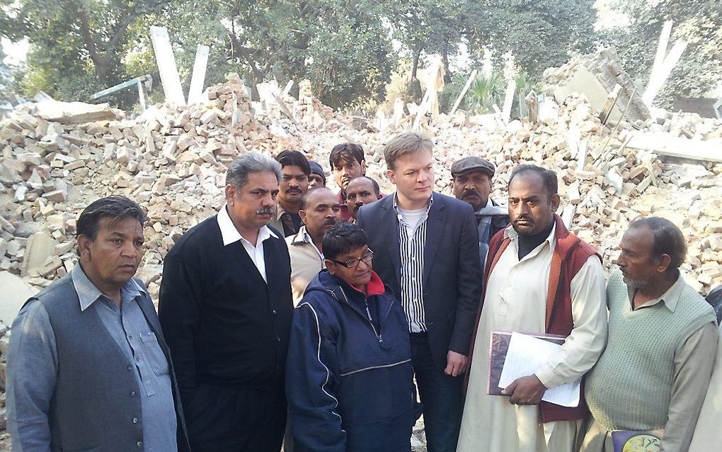 CDA-kamerlid Omzigt bezocht in 2012 in Pakistan een verwoeste kerk. beeld RD