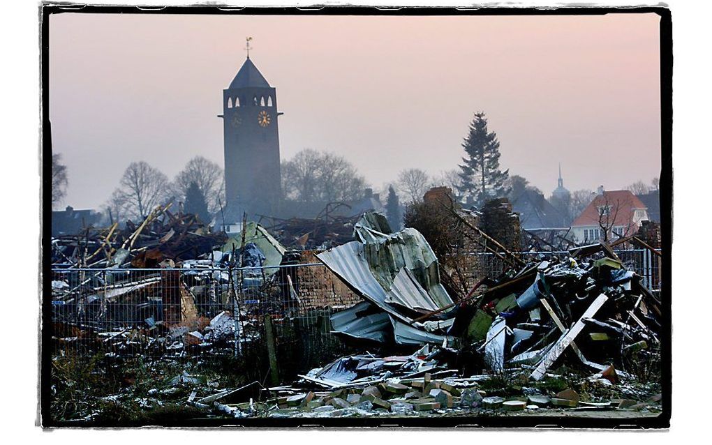 Puinhopen na de vuurwerkramp in Enschede. beeld RD, Sjaak Verboom