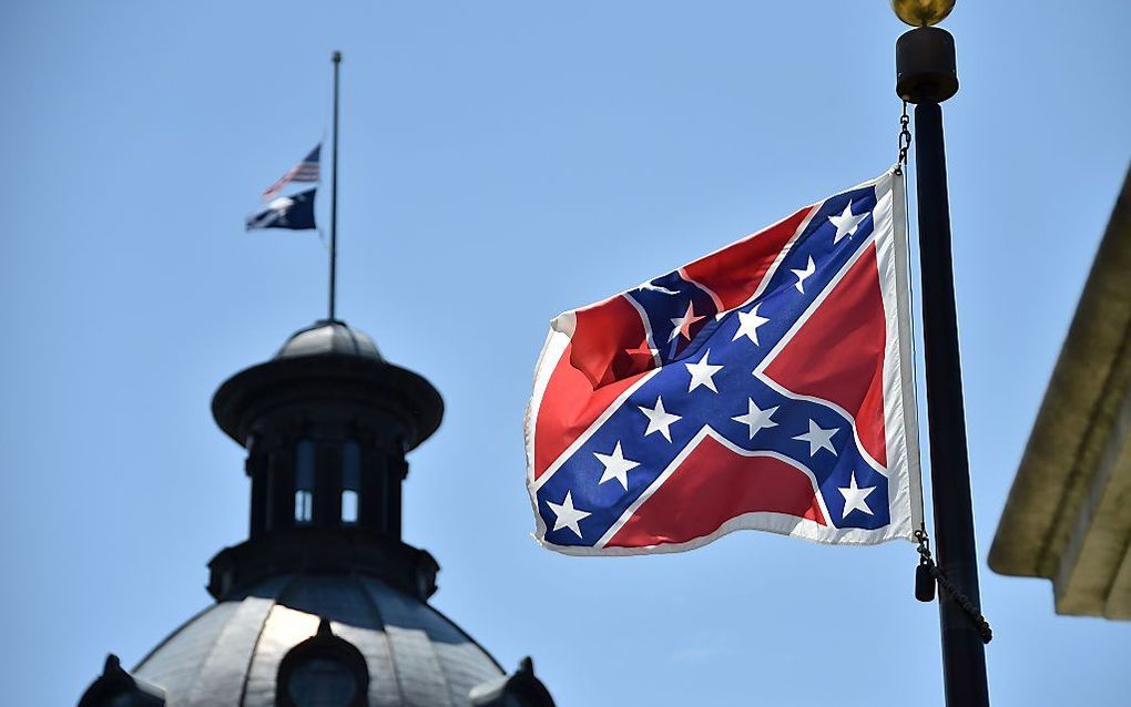 De confederale vlag van de zuidelijke staten van de VS. beeld AFP