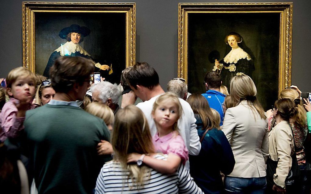 De huwelijksportretten Marten en Oopjen van kunstschilder Rembrandt in het Rijksmuseum. beeld ANP