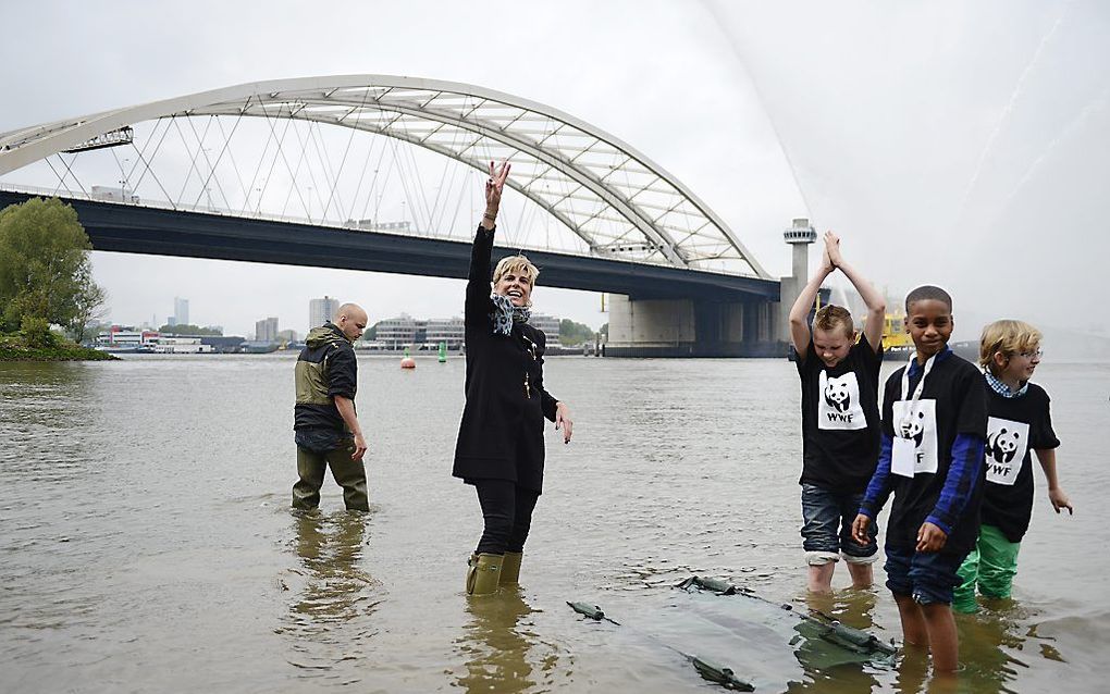 „Gelukt! Daar gaan ze”, lijkt prinses Laurentien te gebaren. Foto ANP