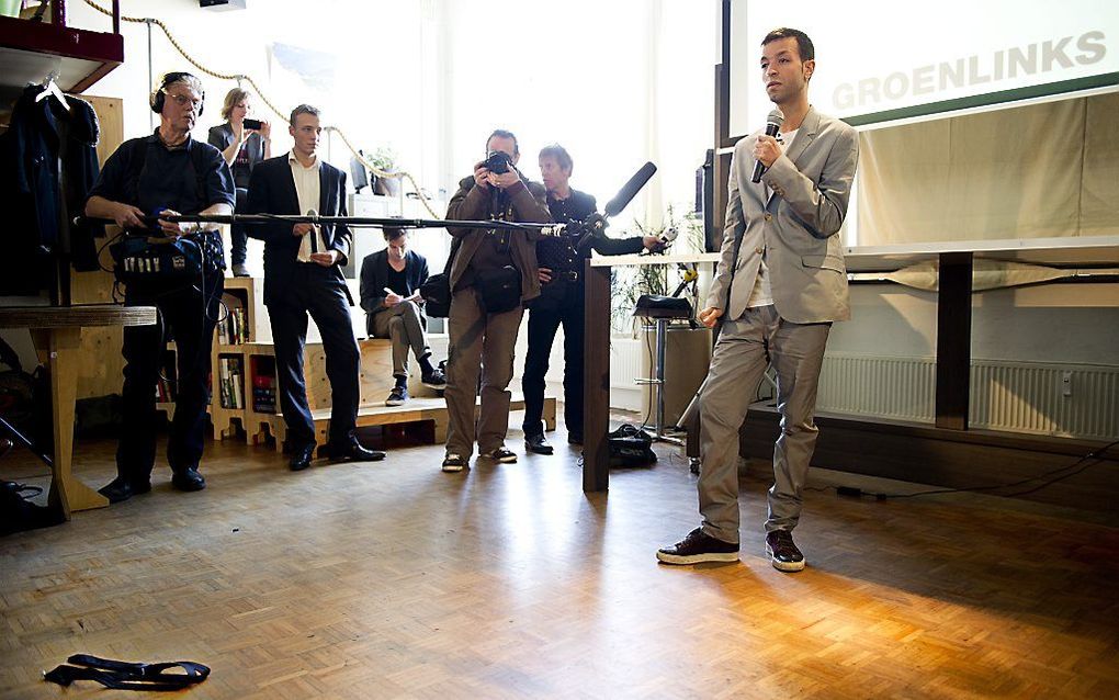 GroenLinks-kamerlid Tofik Dibi geeft een toelichting op zijn aanmelding als kandidaat-lijsttrekker van GroenLinks. Foto ANP