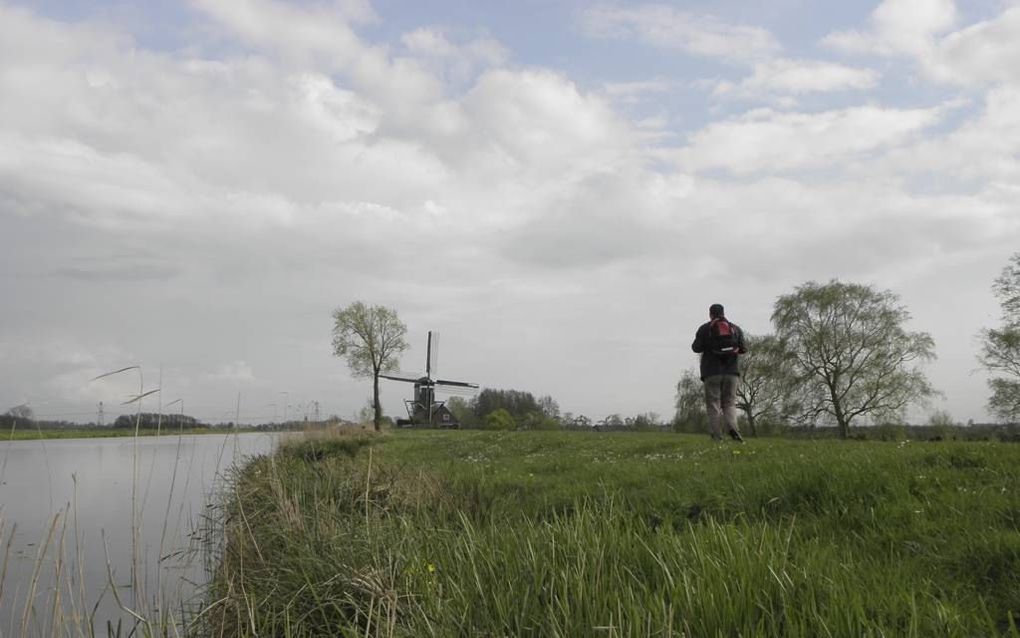 De Prinsendijk loopt langs de Oukoopse molen. Foto RD