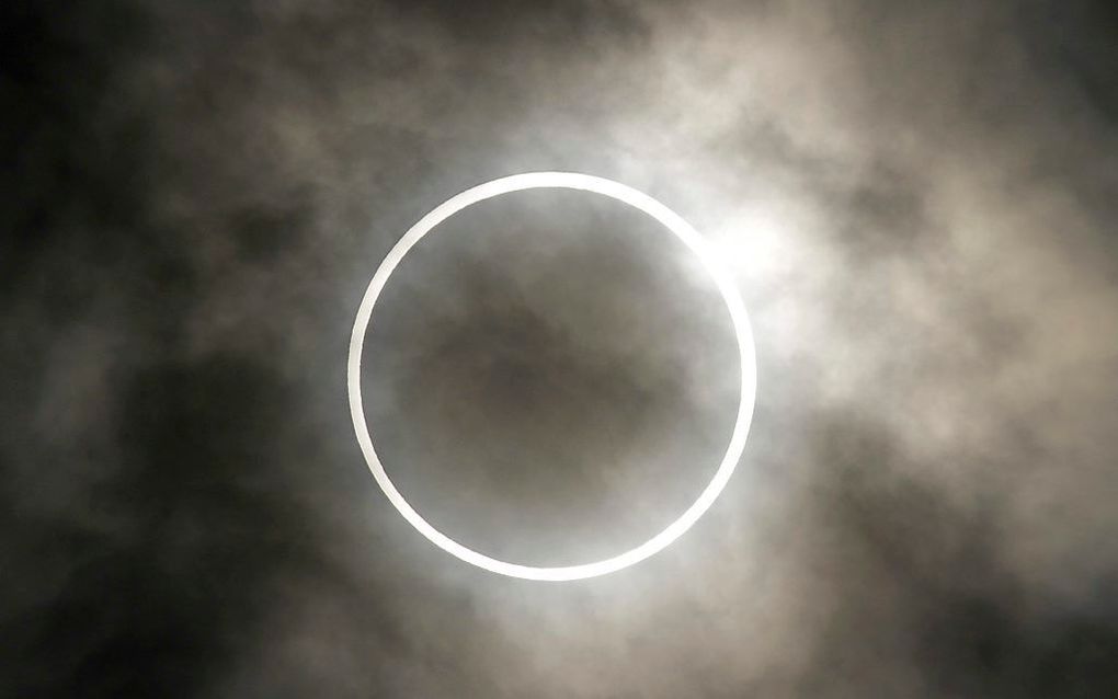 De ringvormige zonsverduistering boven Tokio. Foto EPA