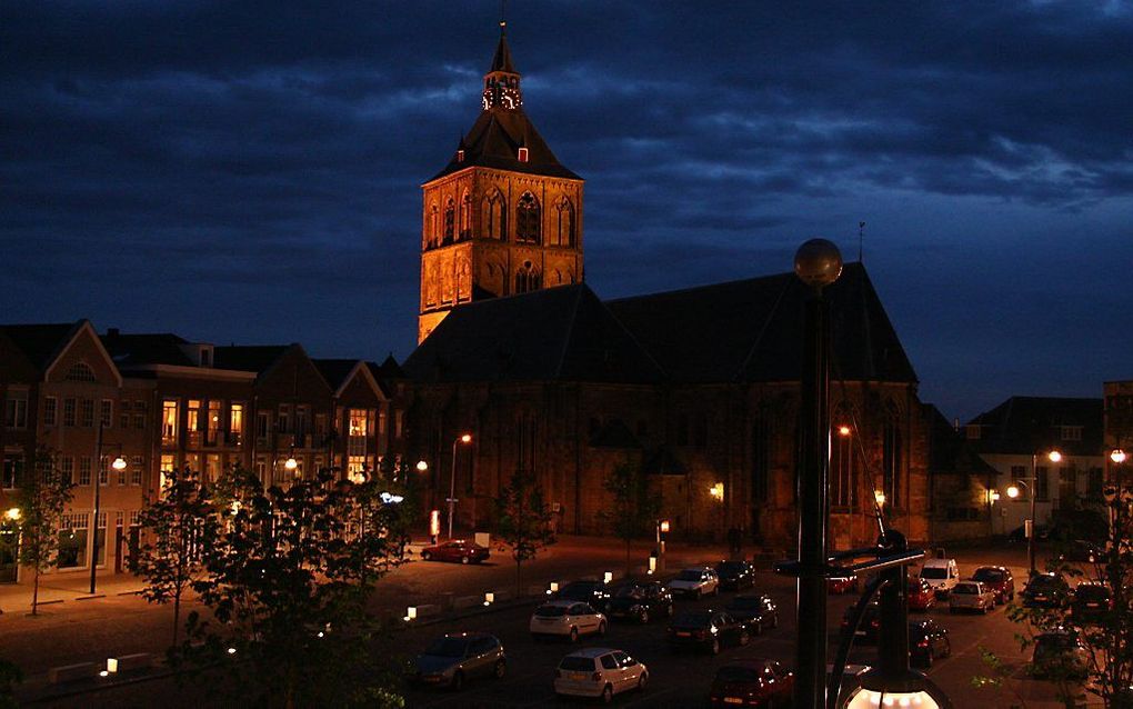 De Plechelmusbasiliek van Oldenzaal. Foto Yhoitink, Wikimedia