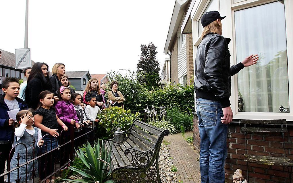 Protest bij het huis van een bestuurslid van pedovereniging Martijn. Foto ANP