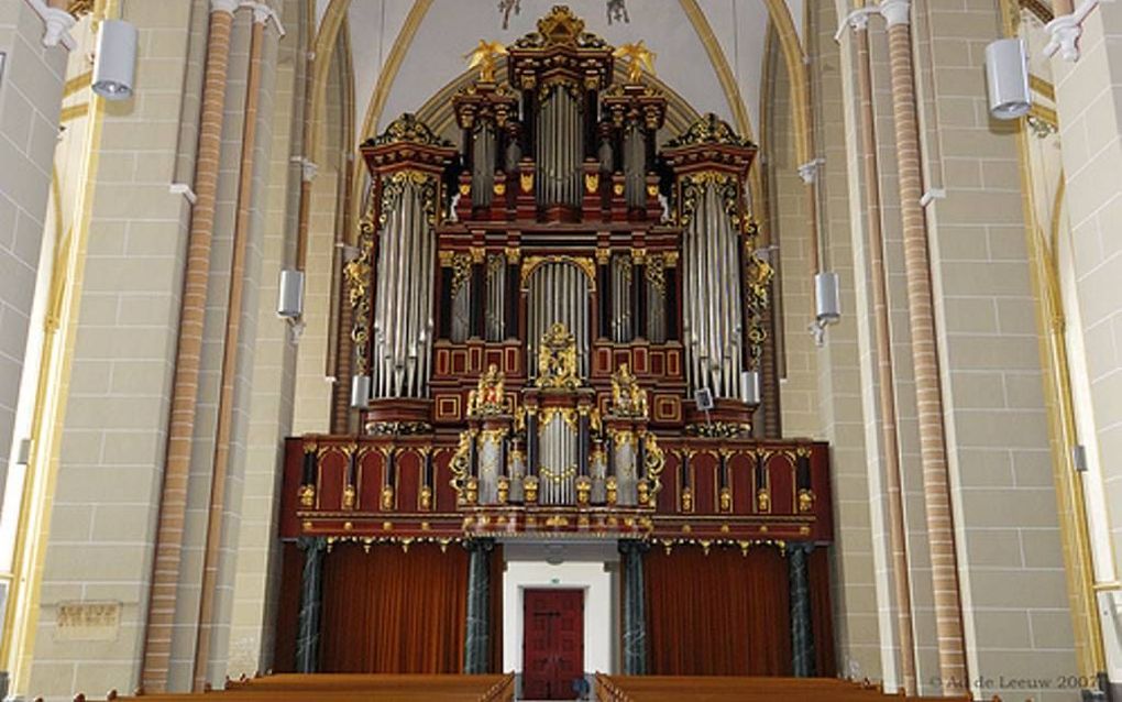 Het kerkorgel van de Grote of Sint-Walburgiskerk te Zutphen. Foto Wikimedia