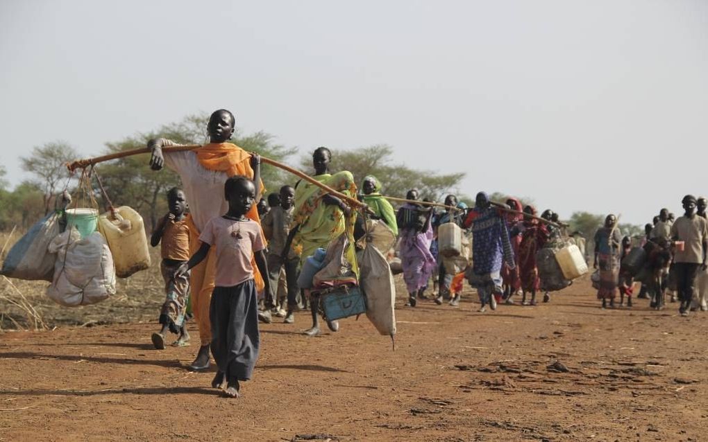 In de Zuid-Sudanese deelstaten Boven-Nijl en Unity dreigt volgens Artsen zonder Grenzen een ernstige medische crisis. Duizenden mensen zijn gevlucht uit buurland Sudan. Er zit echter nog altijd geen schot in de onderhandelingen tussen Sudan en Zuid-Sudan 