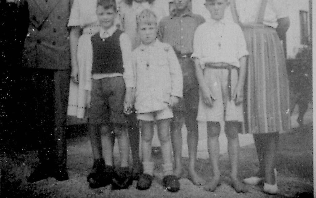 Nederlandse kinderen bij een Deens gezin, 1945.