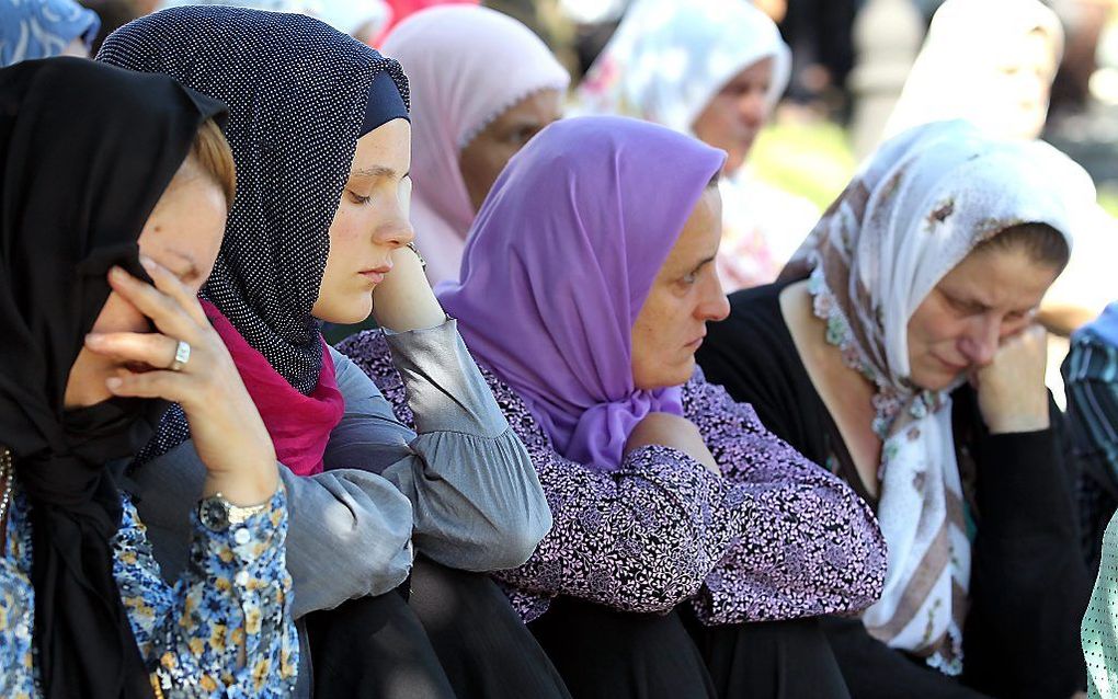 Bosnische vrouwen bij herdenking. Foto EPA