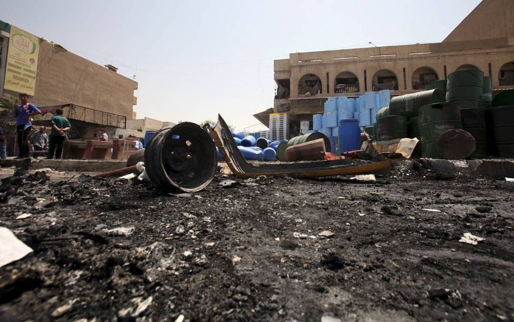 Een reeks aanslagen in en rond de Iraakse hoofdstad Bagdad eiste maandag aan zeker honderd mensen het leven. Foto EPA