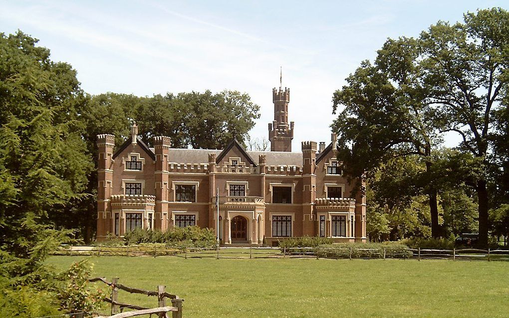 In Kasteel De Schaffelaar in Barneveld zal Christengemeente DoorBrekers vanaf september een Bijbelcollege beginnen. Foto Michiel Verbeek, Wikimedia