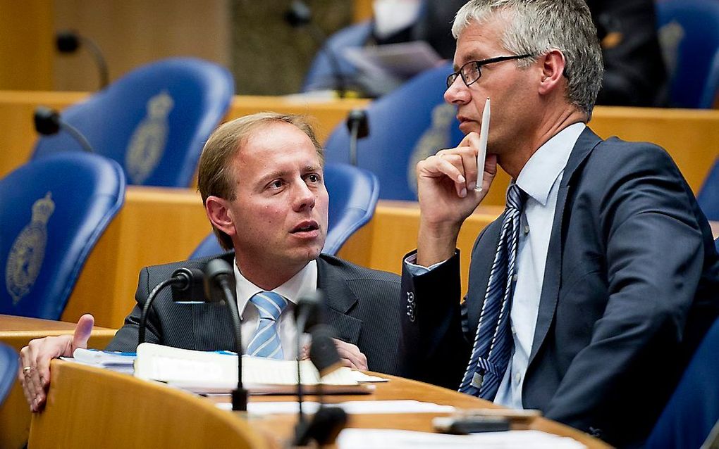 SGP-leider Van der Staaij (L) en fractievoorzitter van de ChristenUnie Slob. Foto ANP