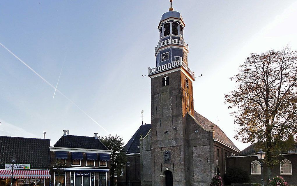 Het 'hervormde' kerkgebouw van de protestantse gemeente van Lemmer. Foto Gouwenaar, Wikimedia