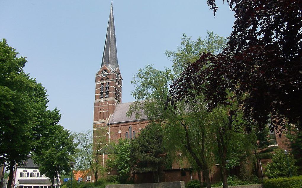 De Gertrudiskerk in Ossendrecht. Foto Ziyalistix, Wikimedia