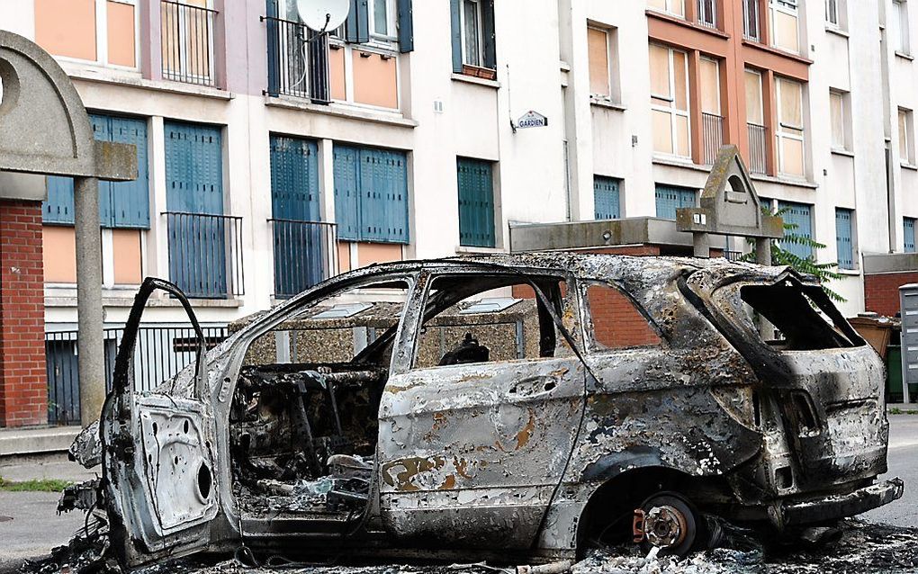 In het Noord-Franse Amiens zijn rellen uitgebroken. Foto EPA