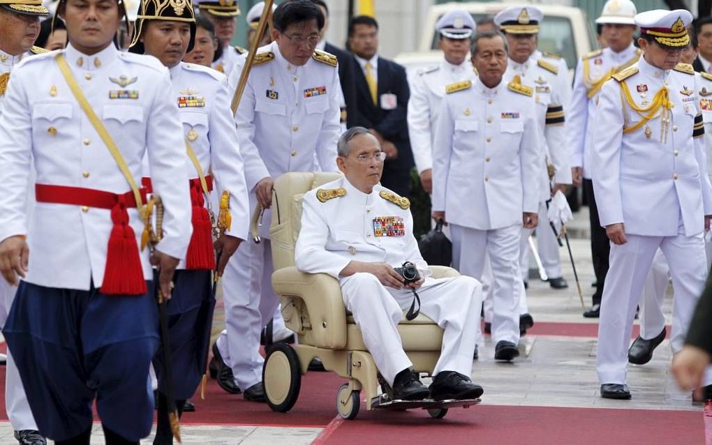 De Thaise vorst op 9 juni dit jaar, toen hij in hoofdstad Bangkok het Koning Rama VIII Monument onthulde. Foto EPA