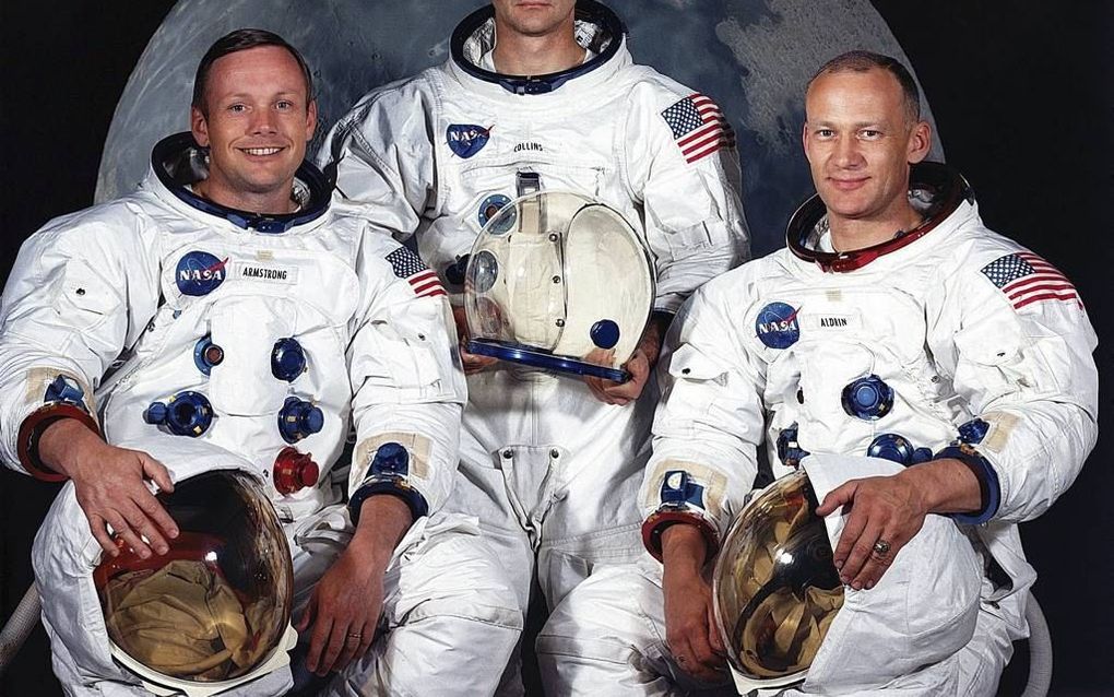 De drie bemanningsleden van de Apollo 11 missie. Van links naar rechts: commandant Neil A. Armstrong, piloot van de commandomodule, Michael Collins en piloot van de maanlander, Edwin E. Aldrin. Collins bleef in de commandomodule achter terwijl Armstrong e