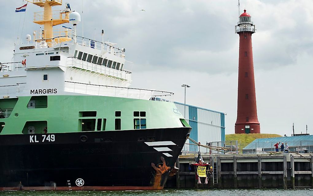 De Nederlandse vistrawler FV Margiris heeft toestemming van de Australische overheid gekregen om te vissen in de wateren van het land. Foto ANP